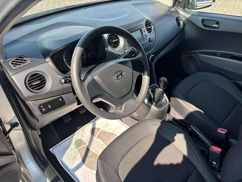 Usata Hyundai i10 67 CV (49 kW) 2018 Argento Utilitaria