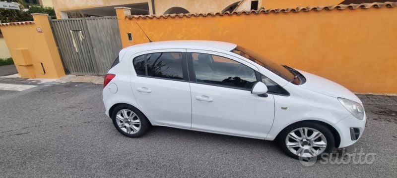 Usata Opel Corsa 86 CV (63 kW) 2012 Bianco Utilitaria