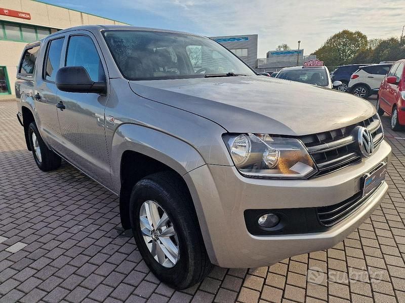 Grigio Usata 2015 VW Amarok Pick-up | 18.900 € (Cara) - Immagine 1/4