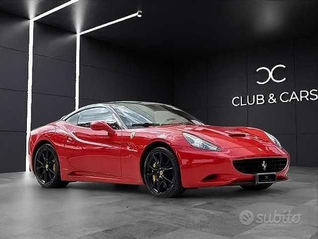 Rosso corso Usata 2011 Ferrari California Cabrio | 104.000 € (Super prezzo) - Immagine 1/4