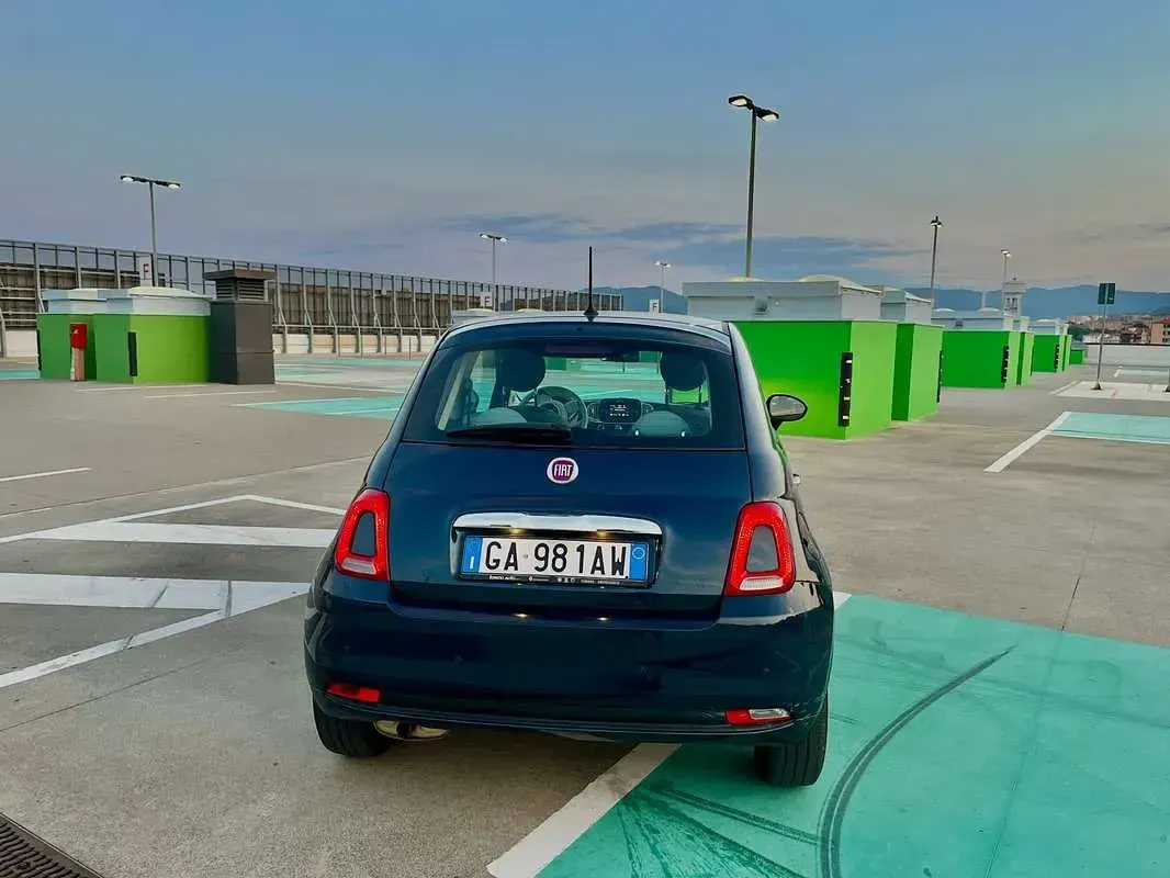 Usata Fiat 500 Dolcevita 69 CV (50 kW) 2020 Bluazzurro Utilitaria