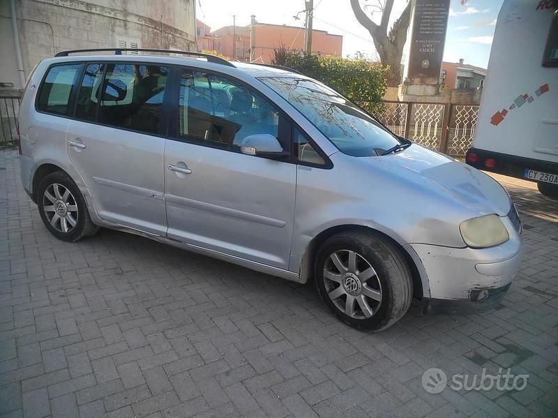 Usata VW Touran 105 CV (77 kW) 2006 Grigio Monovolume
