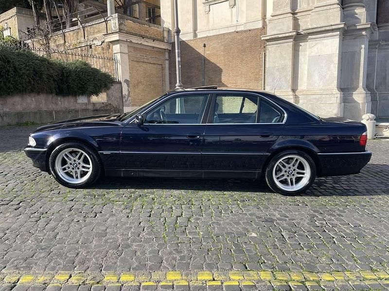 Usata BMW 740 Comfort Edition 286 CV (210 kW) 1997 Blu/azzurro Berlina