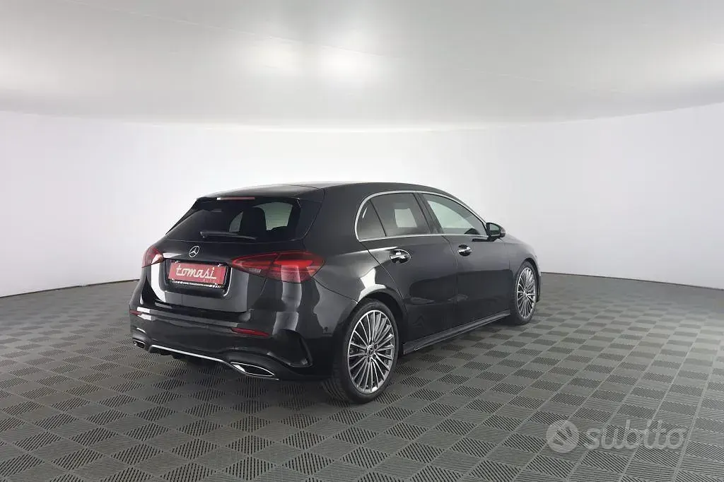 Usata Mercedes A180 Advanced Plus 116 CV (85 kW) 2023 Nero Berlina