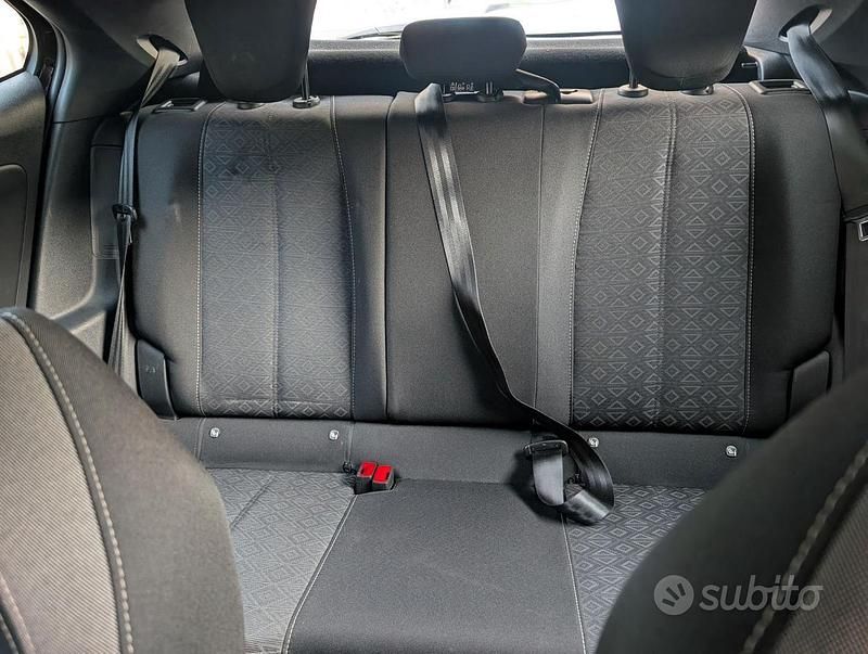 Usata Opel Mokka Elegance 101 CV (74 kW) 2023 Nero SUV