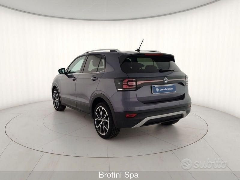 Usata VW T-Cross Advance 110 CV (80 kW) 2022 Grigio SUV