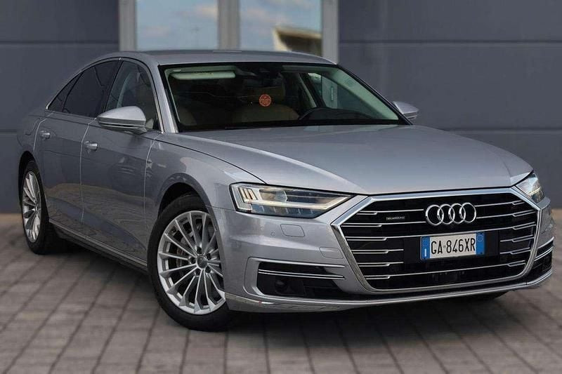 Argento Usata 2020 Audi A8 Ambiente Tre volumi | 39.500 € (Ottimo prezzo) - Immagine 1/4