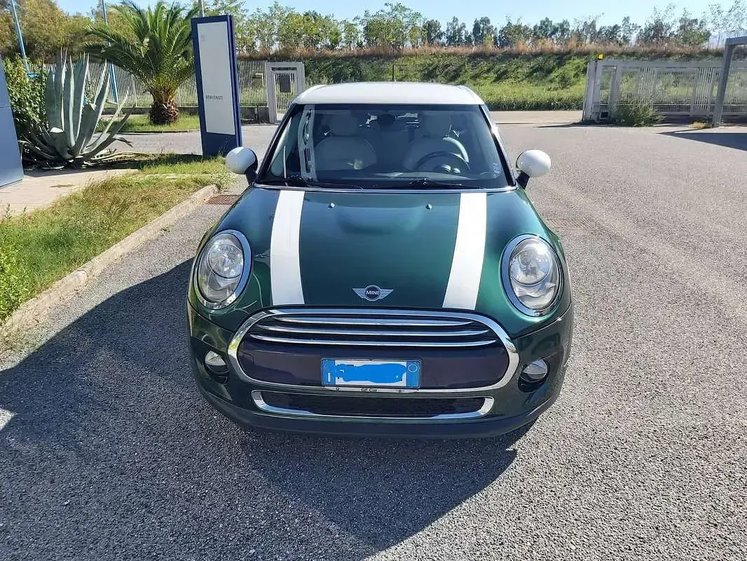 Usata Mini Cooper D Business 116 CV (85 kW) 2016 Verde Utilitaria