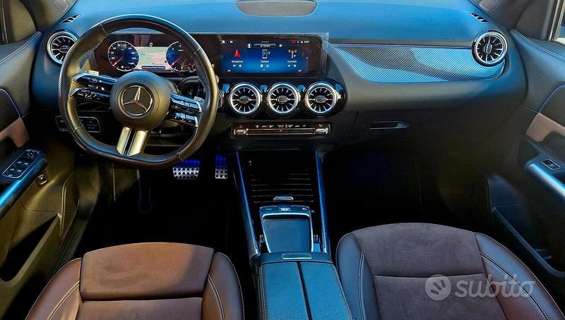 Usata Mercedes GLA200 AMG 136 CV (100 kW) 2023 Grigio SUV