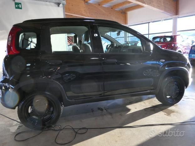 Usata Fiat Panda 4x4 S 85 CV (62 kW) 2019 Nero Utilitaria