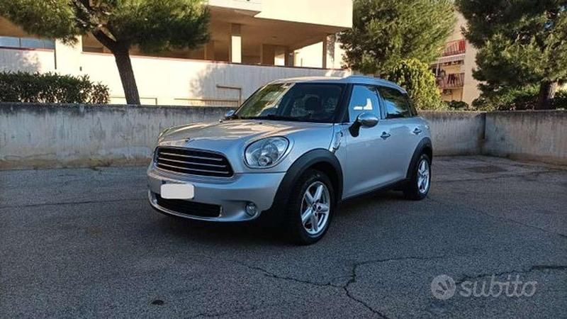 Grigio Usata 2014 Mini Cooper D Countryman SUV | 10.500 € (Cara) - Immagine 1/4