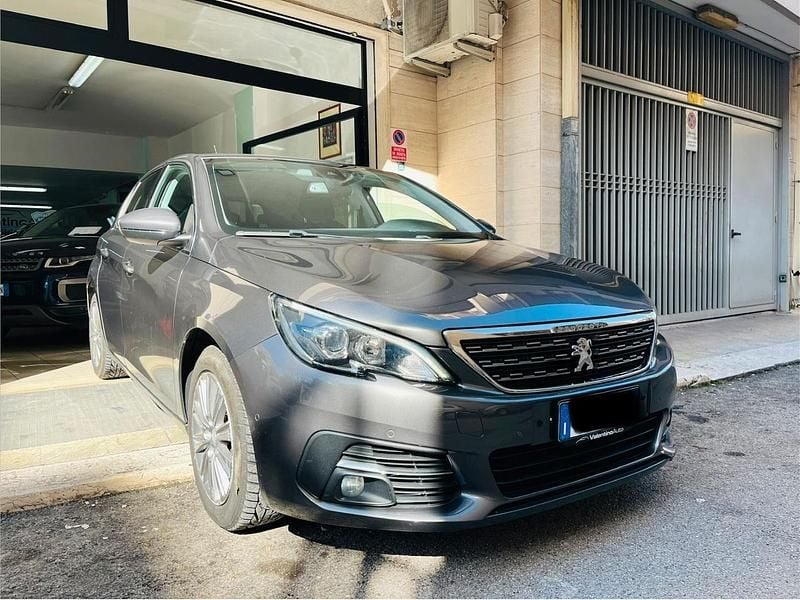 Usata Peugeot 308 130 CV (95 kW) 2018 Grigio Berlina