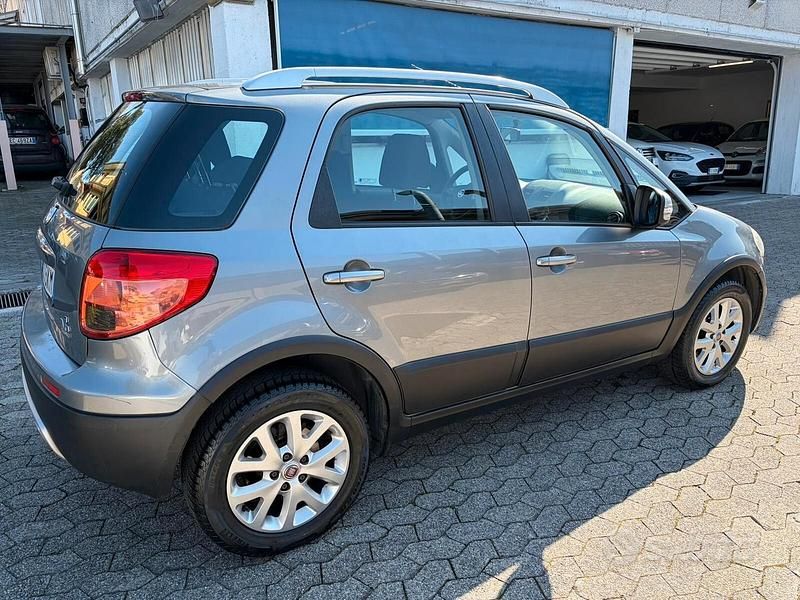 Usata Fiat Sedici Dynamic 135 CV (99 kW) 2013 Grigio SUV