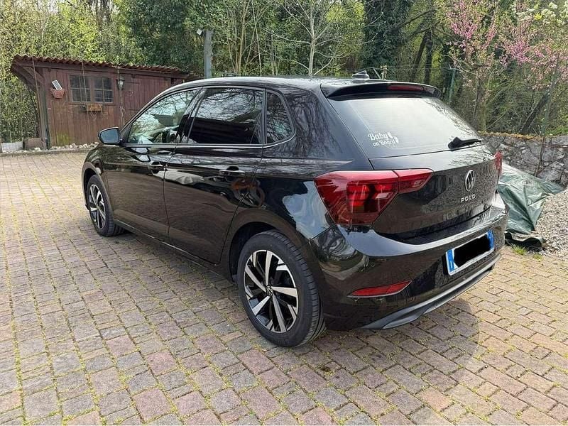 Usata VW Polo 95 CV (69 kW) 2022 Nero Utilitaria