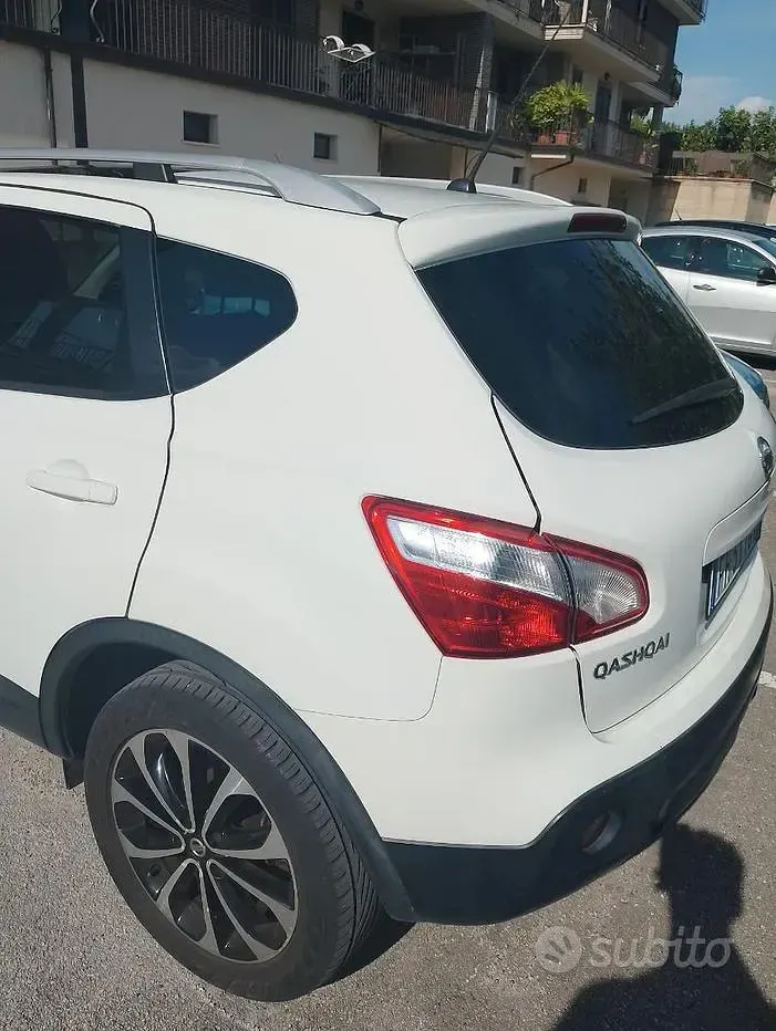 Usata Nissan Qashqai Tekna 117 CV (86 kW) 2013 Bianco SUV