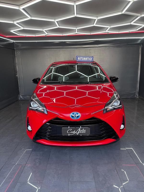 Usata Toyota Yaris Hybrid Edition 73 CV (53 kW) 2018 Rosso Berlina