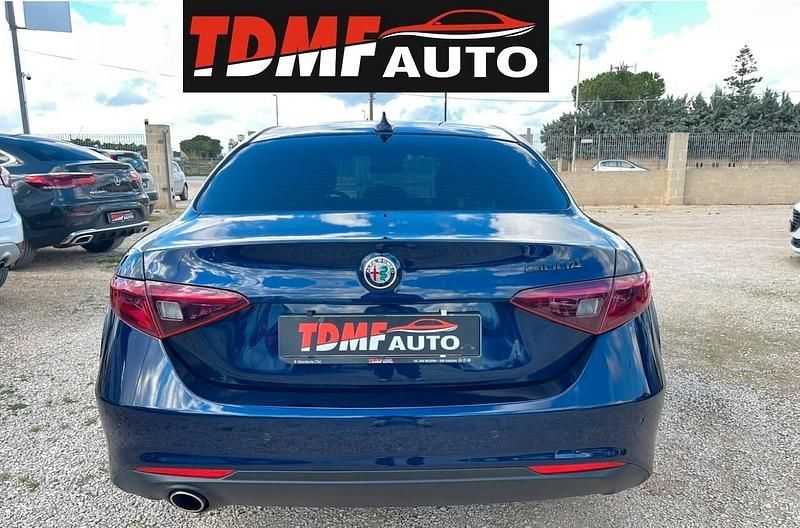Usata Alfa Romeo Giulia Super 150 CV (110 kW) 2017 Blu Berlina