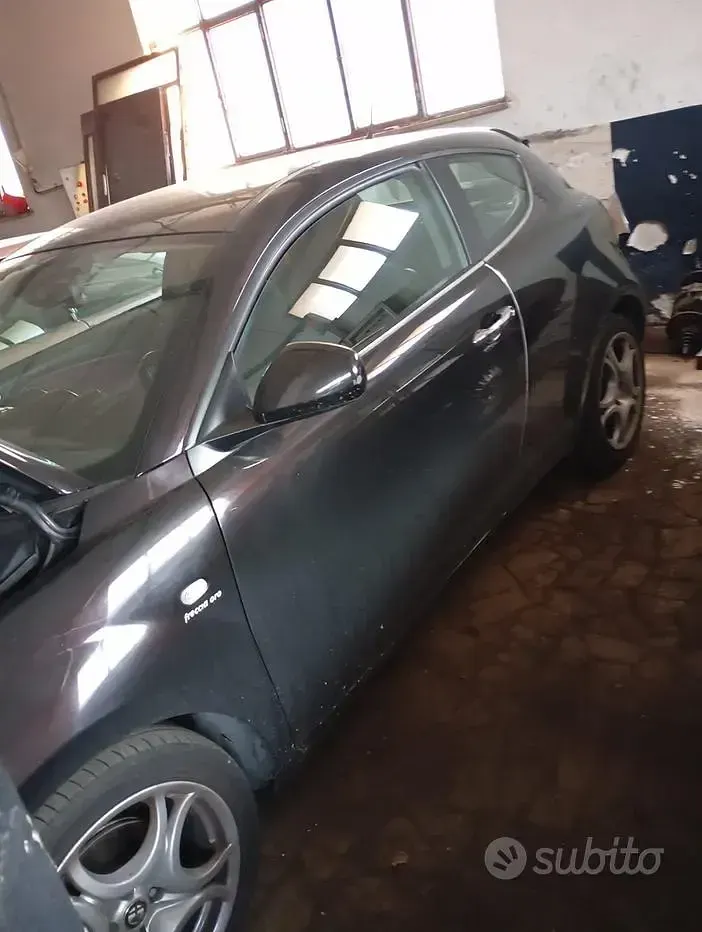 Usata Alfa Romeo MiTo 120 CV (88 kW) 2009 Nero Utilitaria