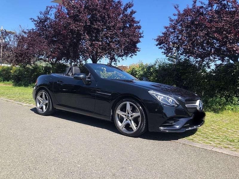Usado Mercedes SLC180 AMG line 156 CV (114 kW) 2019 Negro Descapotable