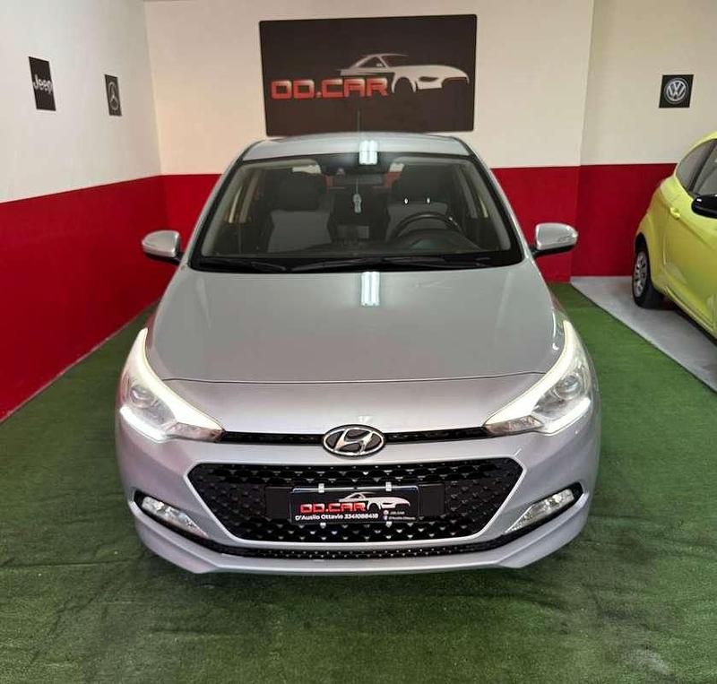 Usata Hyundai i20 Comfort 75 CV (55 kW) 2015 Utilitaria