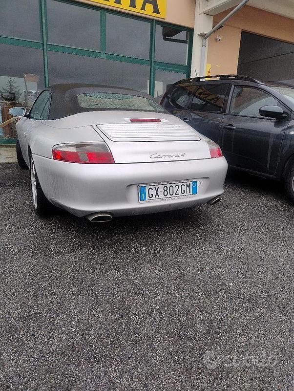 Usata Porsche 996 345 CV (253 kW) 2002 Grigio Cabrio