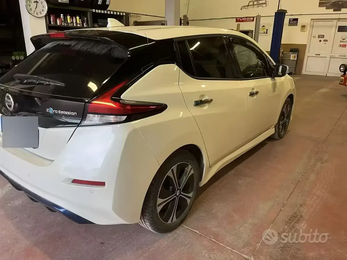 Usata Nissan Leaf 89 kW (122 CV) 2021 Bianco Utilitaria