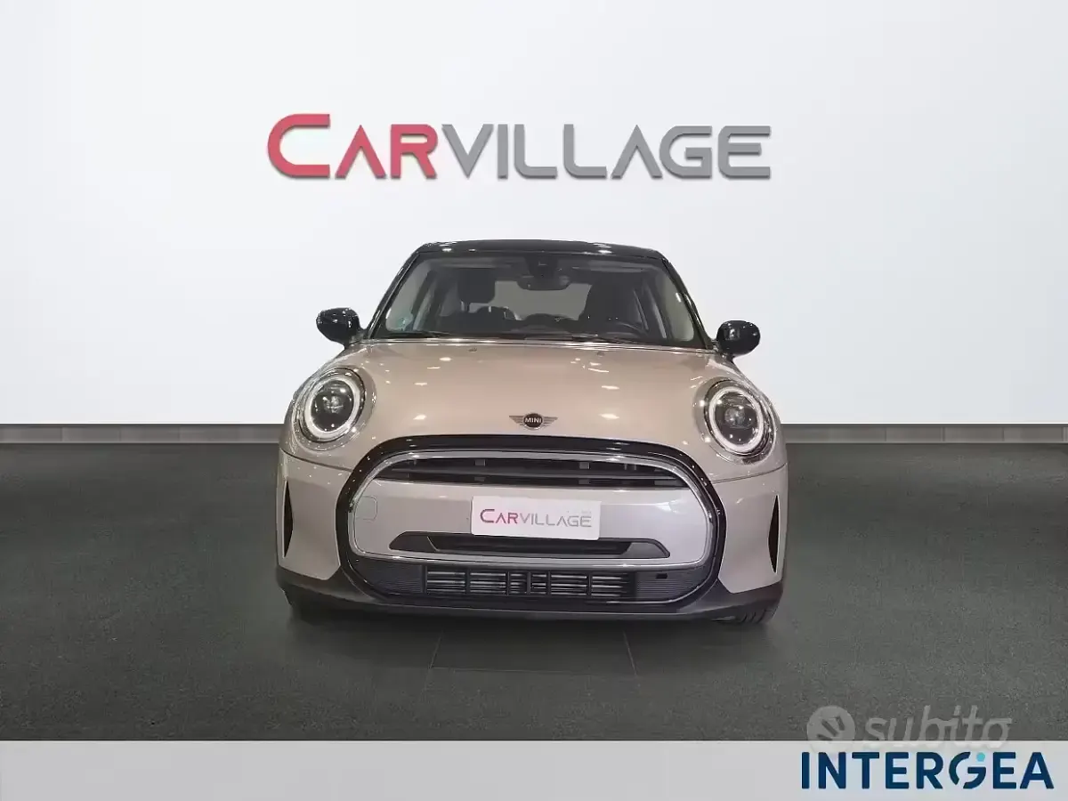 Usata Mini Cooper Classic 136 CV (100 kW) 2024 Da definire Utilitaria