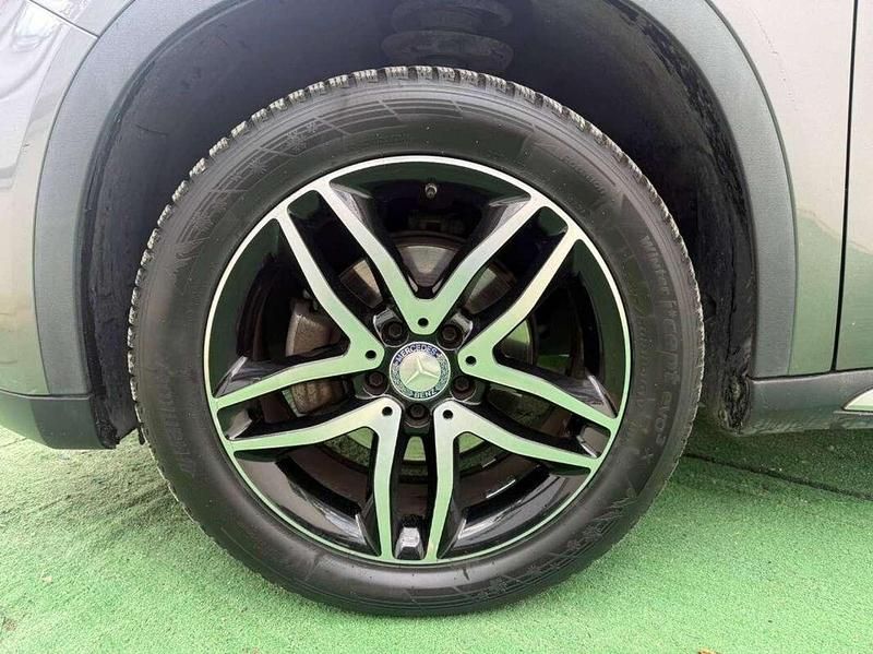 Usata Mercedes GLA200 136 CV (100 kW) 2017 Grigio SUV