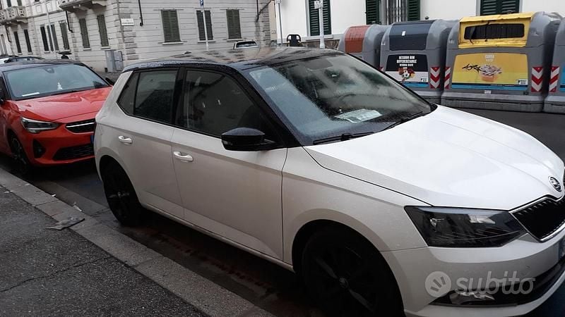 Bianco Usata 2017 Skoda Fabia Utilitaria | 8000 € (Ottimo prezzo) - Immagine 1/4