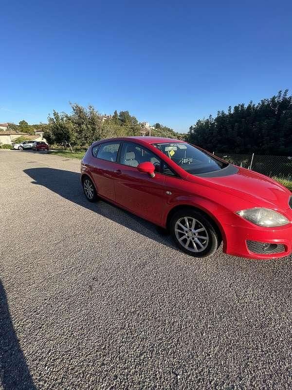 Usata Seat Leon Reference 105 CV (77 kW) 2010 Rosso Berlina