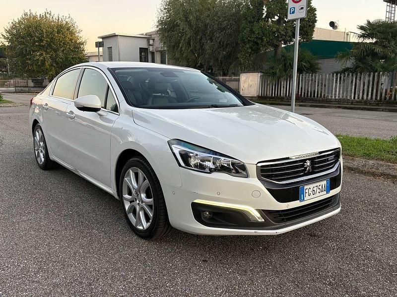 Usata Peugeot 508 120 CV (88 kW) 2016 Oro Berlina