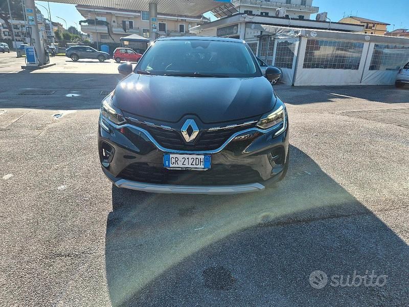 Usata Renault Captur Intens 100 CV (73 kW) 2023 Nero SUV