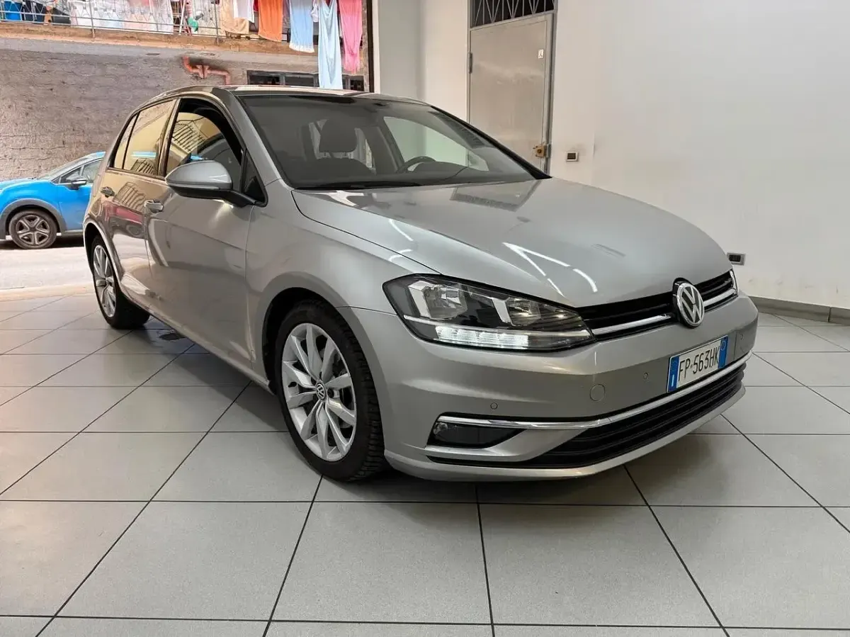Usata VW Golf VII Highline 115 CV (84 kW) 2018 Grigio Berlina
