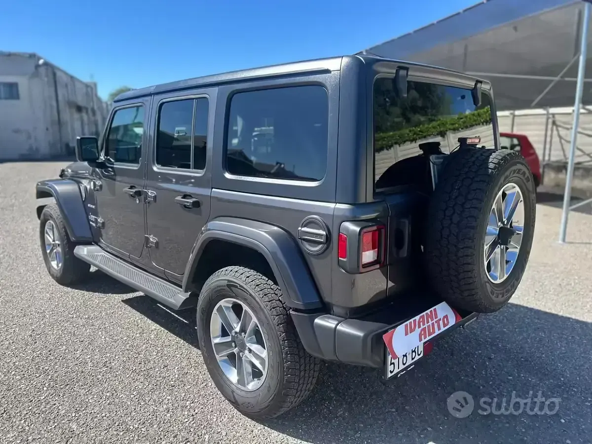 Usata Jeep Wrangler Unlimited Sahara 272 CV (200 kW) 2021 Grigio SUV