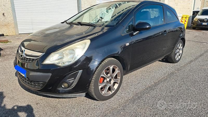 Usata Opel Corsa 95 CV (69 kW) 2012 Nero Utilitaria