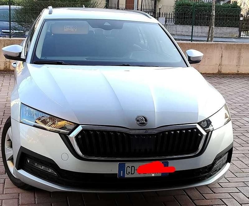 Usata Skoda Octavia G-TEC Ambition 131 CV (96 kW) 2022 Argento Station wagon