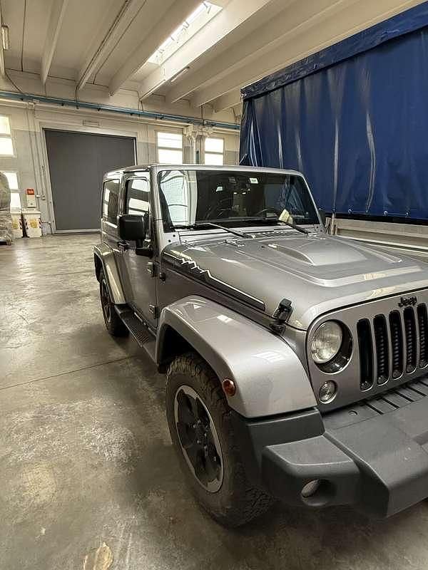 Usata Jeep Wrangler 200 CV (147 kW) 2014 Argento SUV