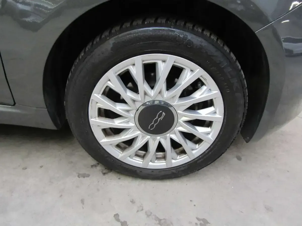 Usata Fiat 500 Lounge 69 CV (50 kW) 2020 Grigio scuro metallizzato Utilitaria