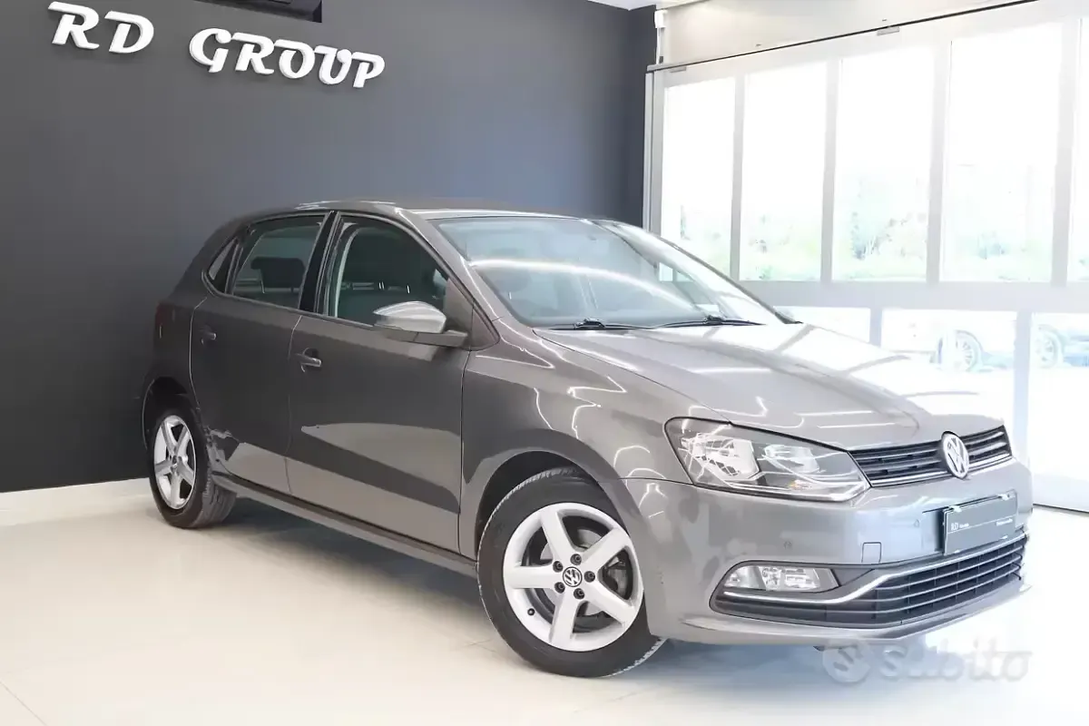 Begagnad VW Polo Comfortline 75 HK (55 kW) 2017 Grå Sedan