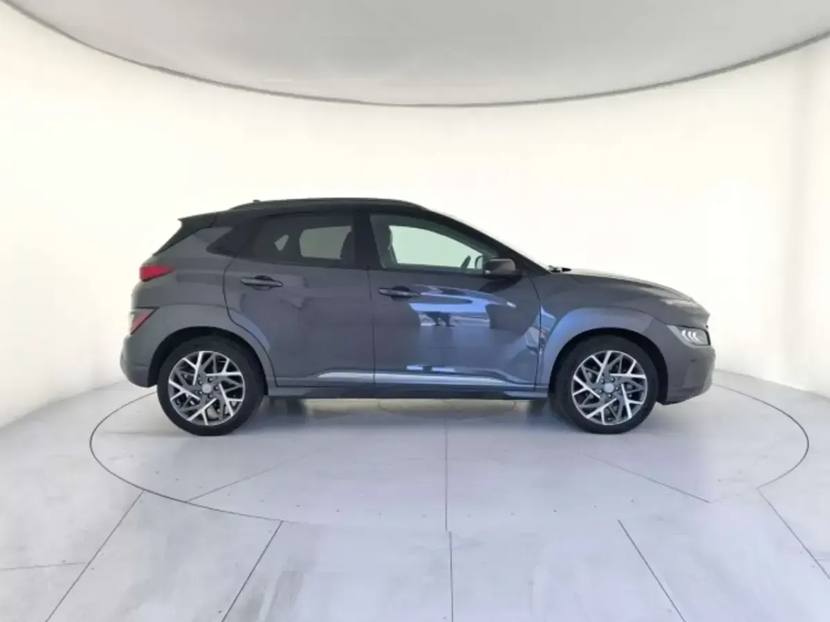 Usata Hyundai Kona 105 CV (77 kW) 2023 Dark knight SUV