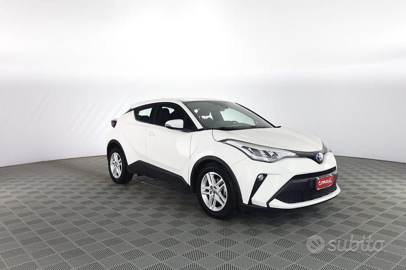 Usata Toyota C-HR Business Edition 97 CV (71 kW) 2021 Bianco SUV