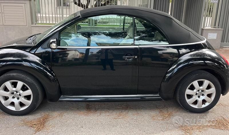 Nero Usata 2005 VW Beetle Cabrio | 2500 € (Ottimo prezzo) - Immagine 1/4