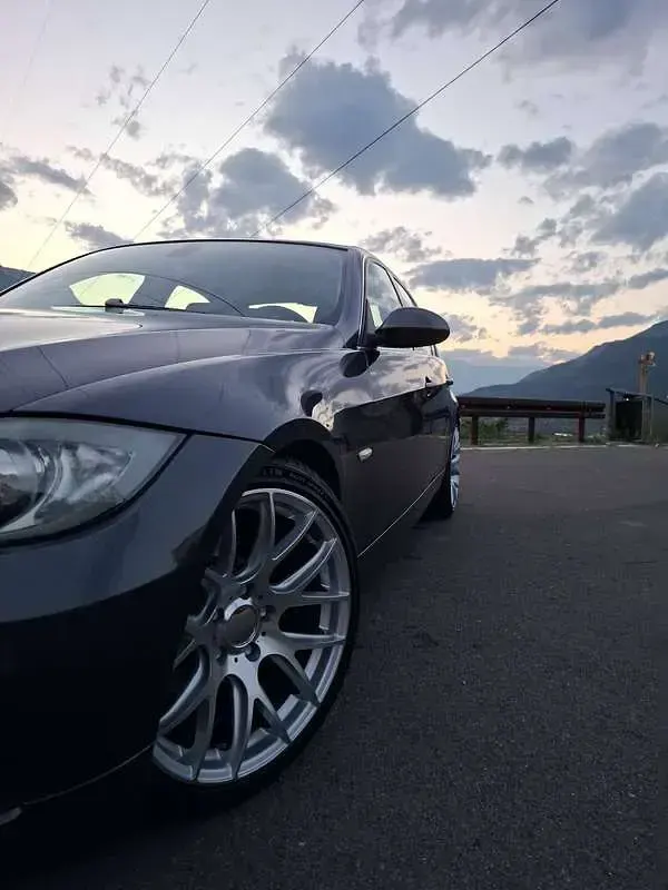 Usata BMW 330 258 CV (189 kW) 2005 Grigio Berlina