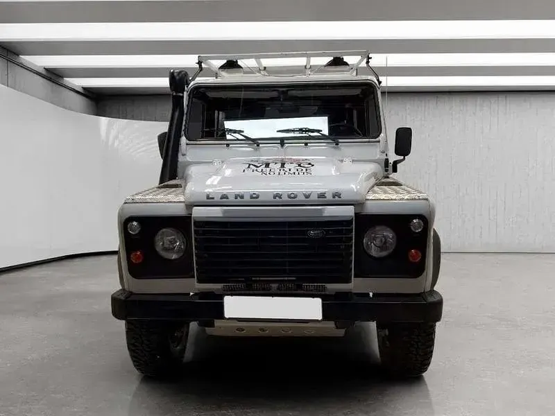 Usata Land Rover Defender 122 CV (89 kW) 2011 Bianco pastello Station wagon