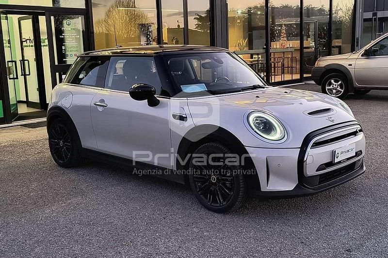 Usata Mini Cooper SE Classic 75 kW (102 CV) 2021 Grigio Utilitaria