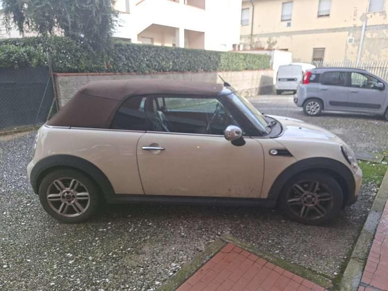 Usata Mini Cooper D Cabriolet 111 CV (81 kW) 2011 Cabrio