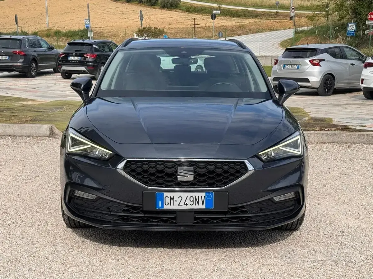Usata Seat Leon Business 90 CV (66 kW) 2023 Grigio Station wagon