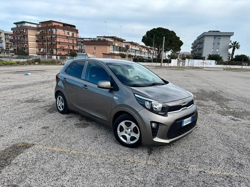 Usata Kia Picanto 2017 Grigio Utilitaria