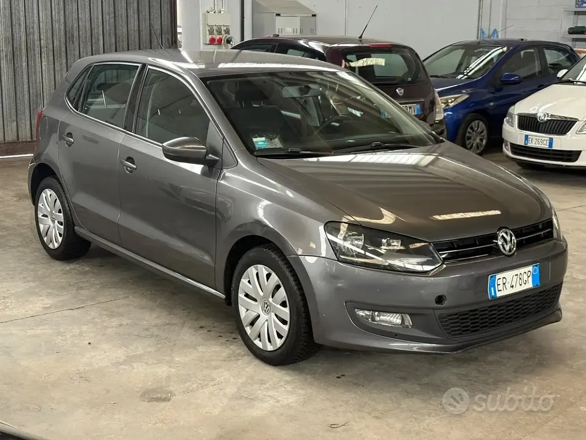 Usata VW Polo Comfortline 69 CV (50 kW) 2013 Grigio Utilitaria