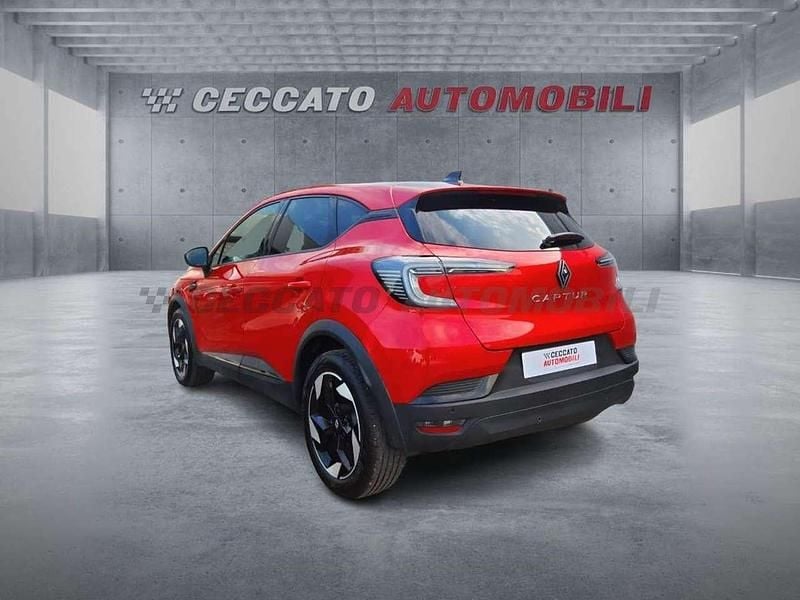 Usata Renault Captur Techno 101 CV (74 kW) 2025 Rosso SUV